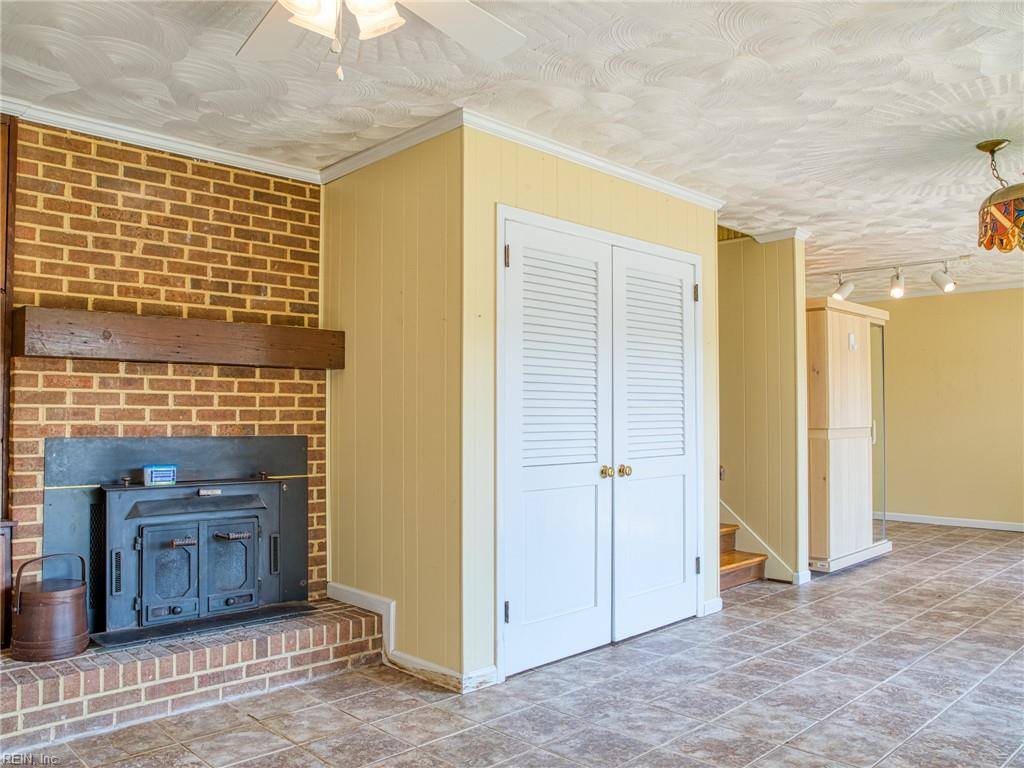 6640 Fields Landing Road, Hayes, VA 23072