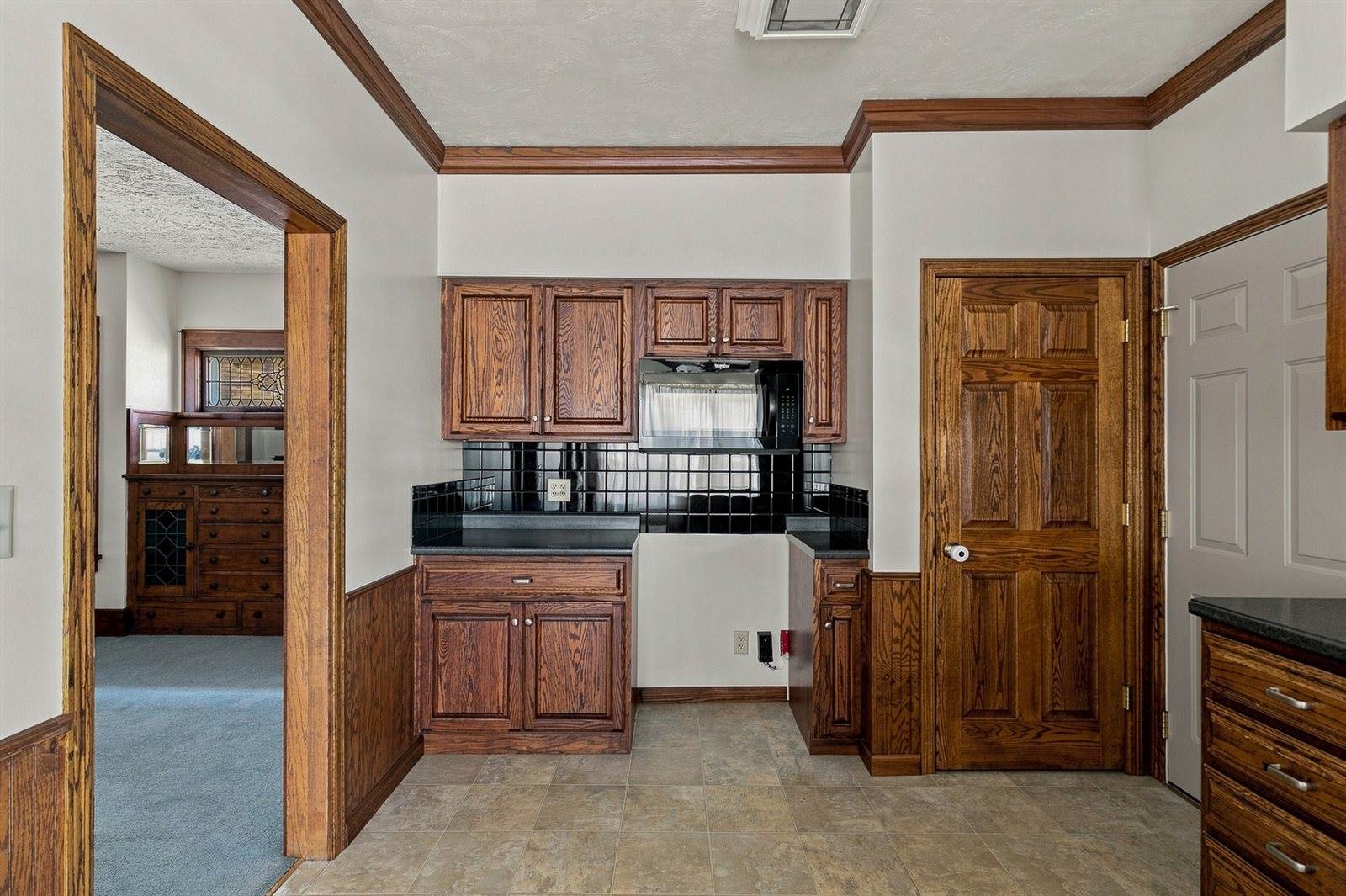 1611 24th Street, Rock Island, IL 61201