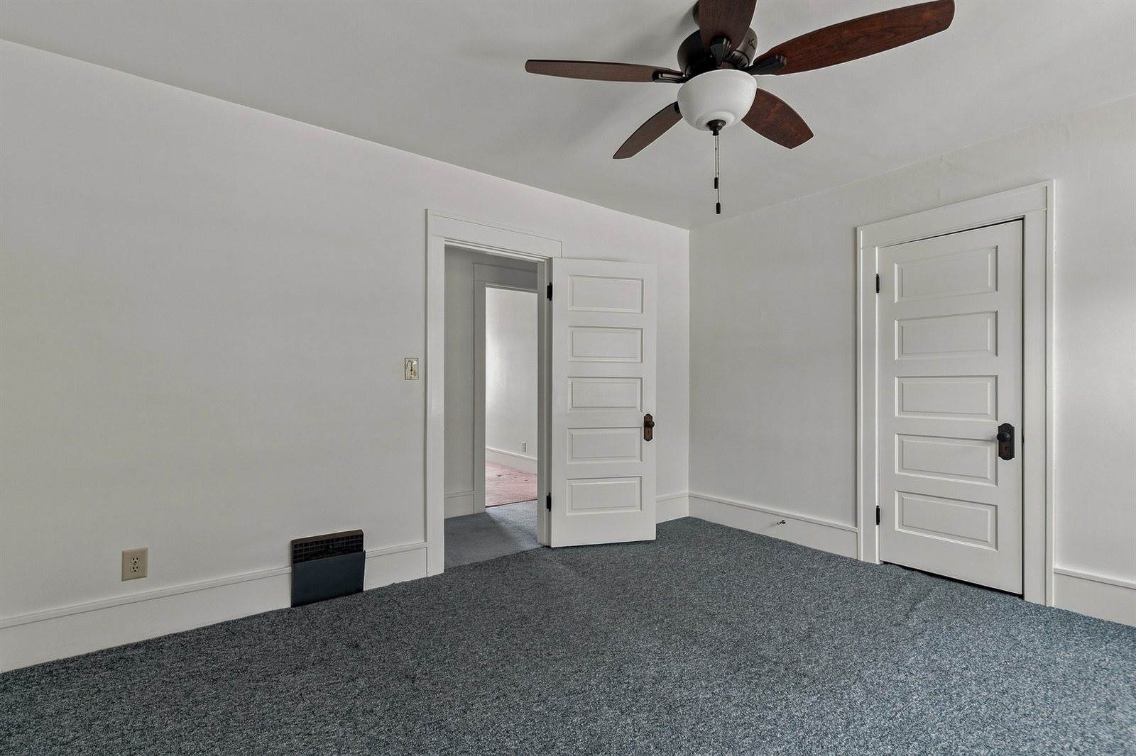 1611 24th Street, Rock Island, IL 61201