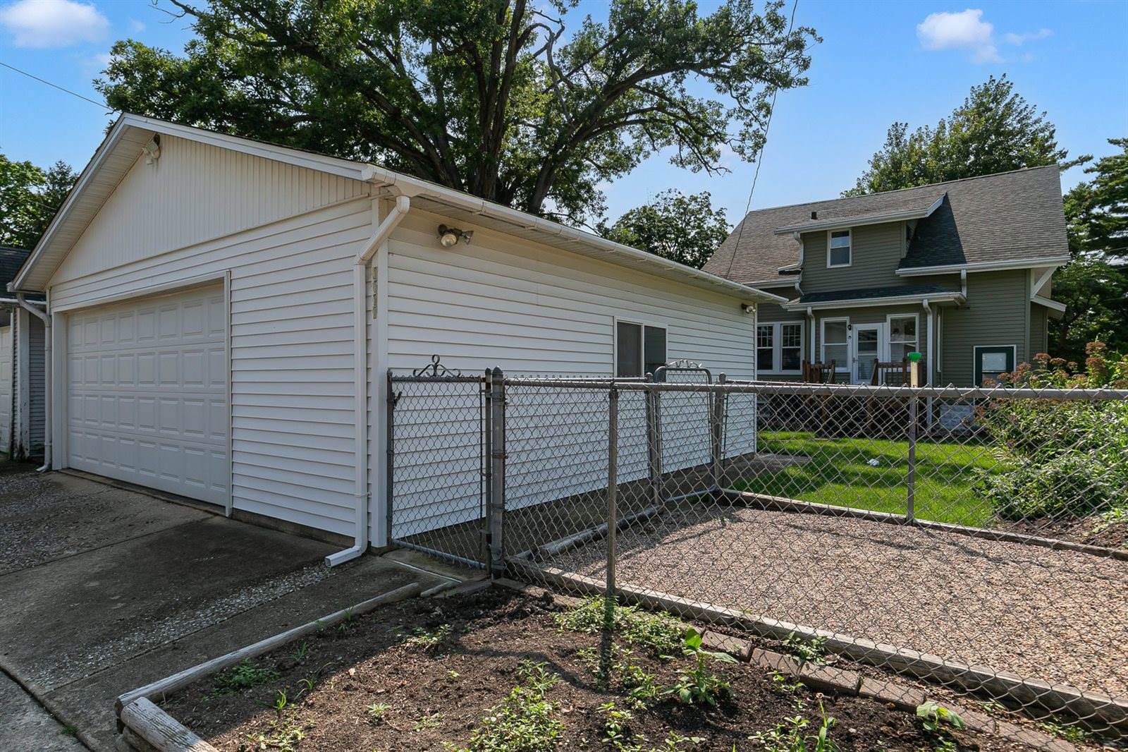 1611 24th Street, Rock Island, IL 61201