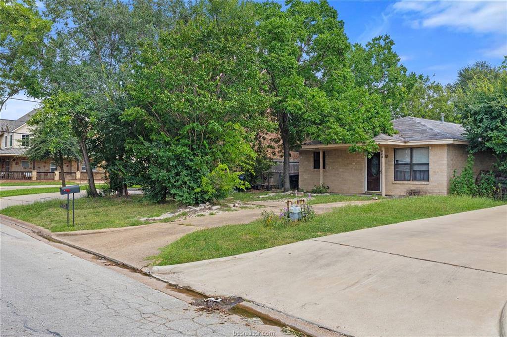 803 Fairview Avenue, College Station, TX 77840