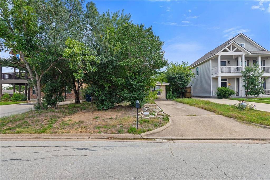 803 Fairview Avenue, College Station, TX 77840