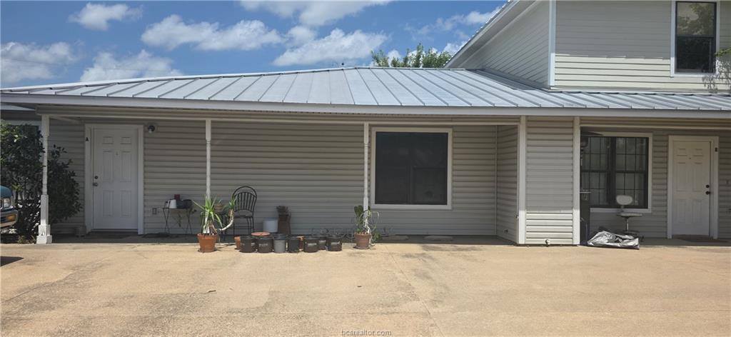405 Live Oak Street, College Station, TX 77840