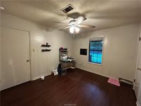 405 Live Oak Street, College Station, TX 77840