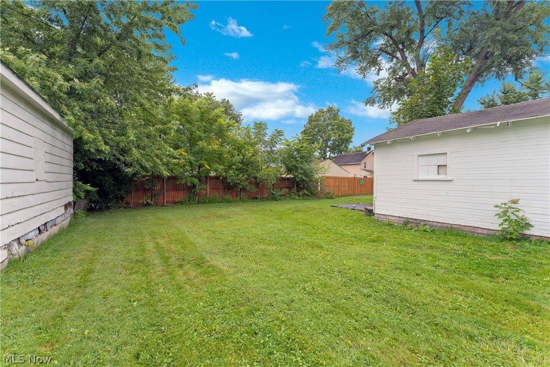 486 7th Street, Struthers, OH 44471