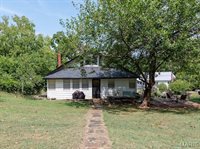 402 Fort Street, Waynesville, MO 65583