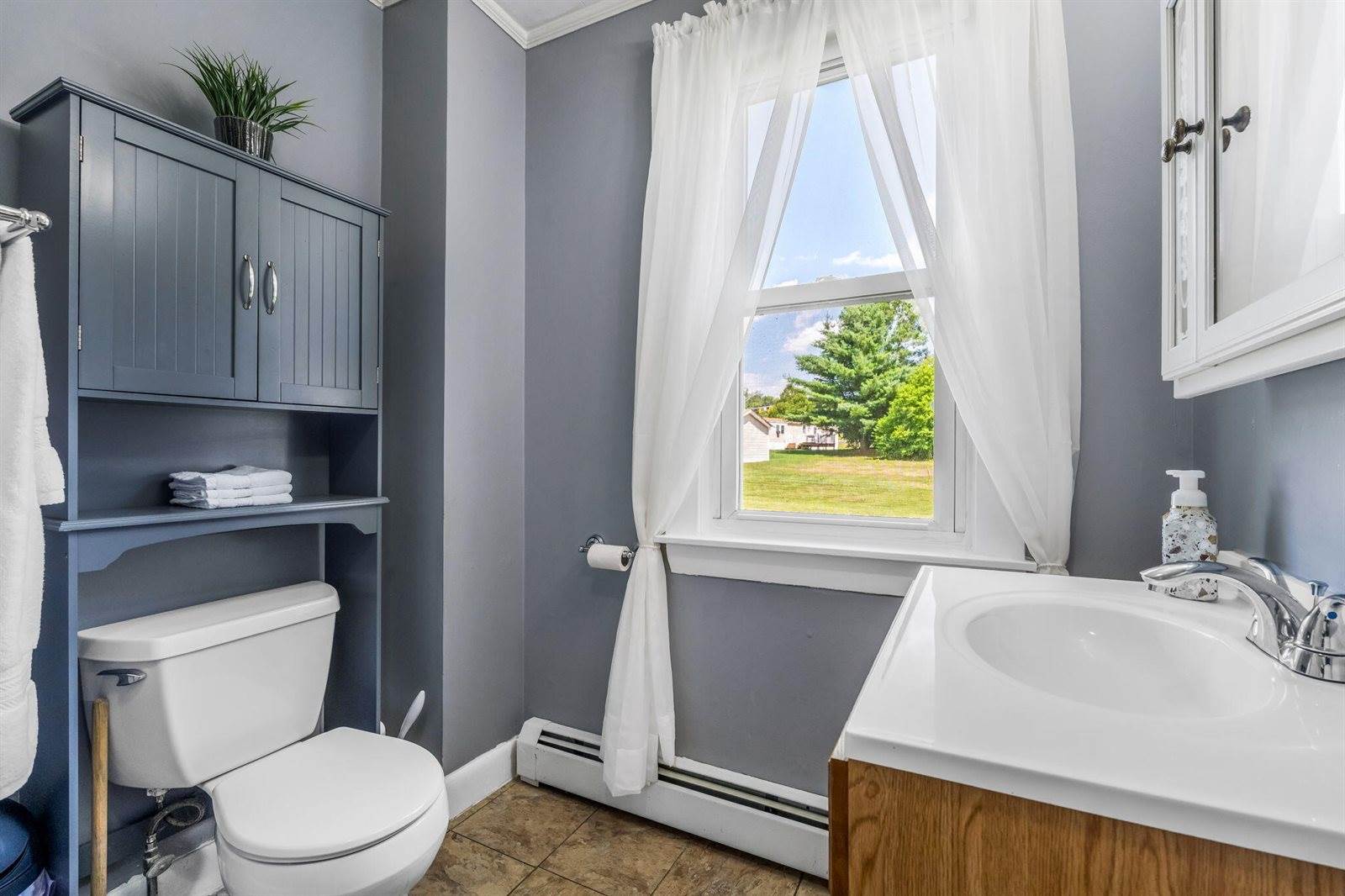 30 Griffin Road, Bangor, ME 04401