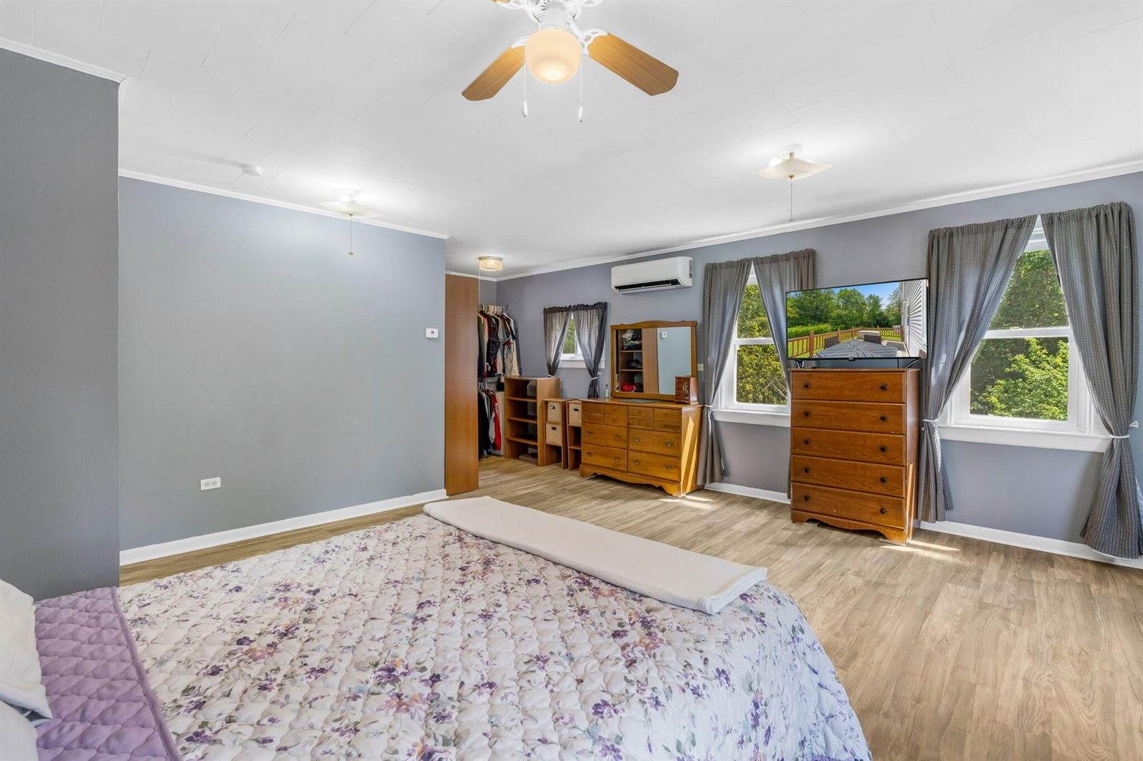 30 Griffin Road, Bangor, ME 04401