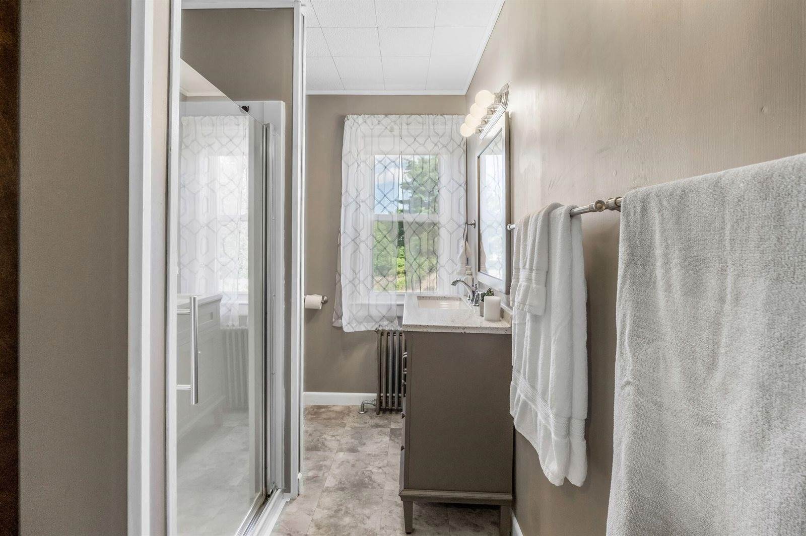 30 Griffin Road, Bangor, ME 04401