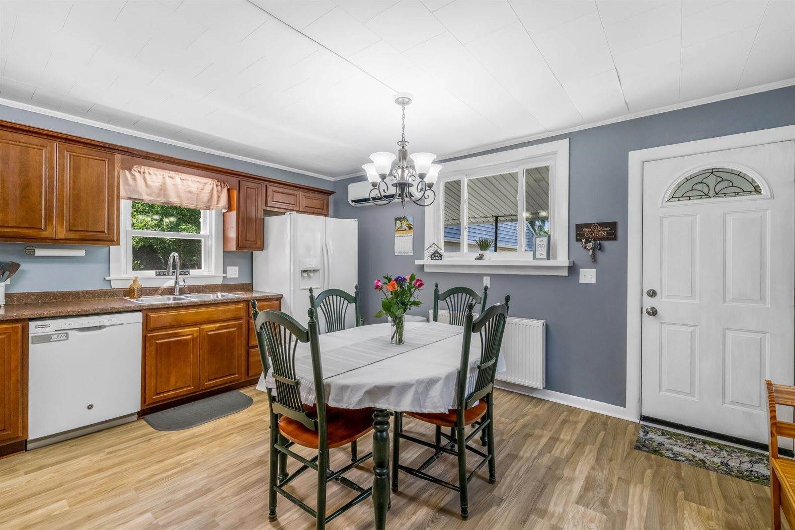 30 Griffin Road, Bangor, ME 04401