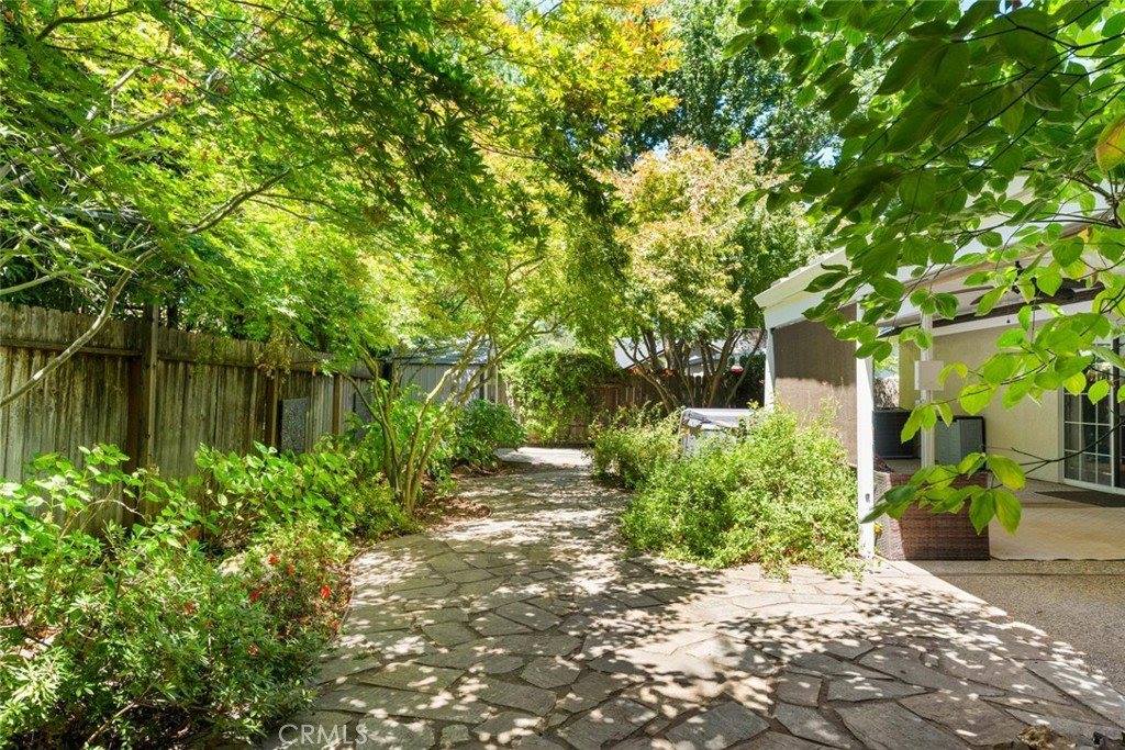 10 Savannah Lane, Chico, CA 95926