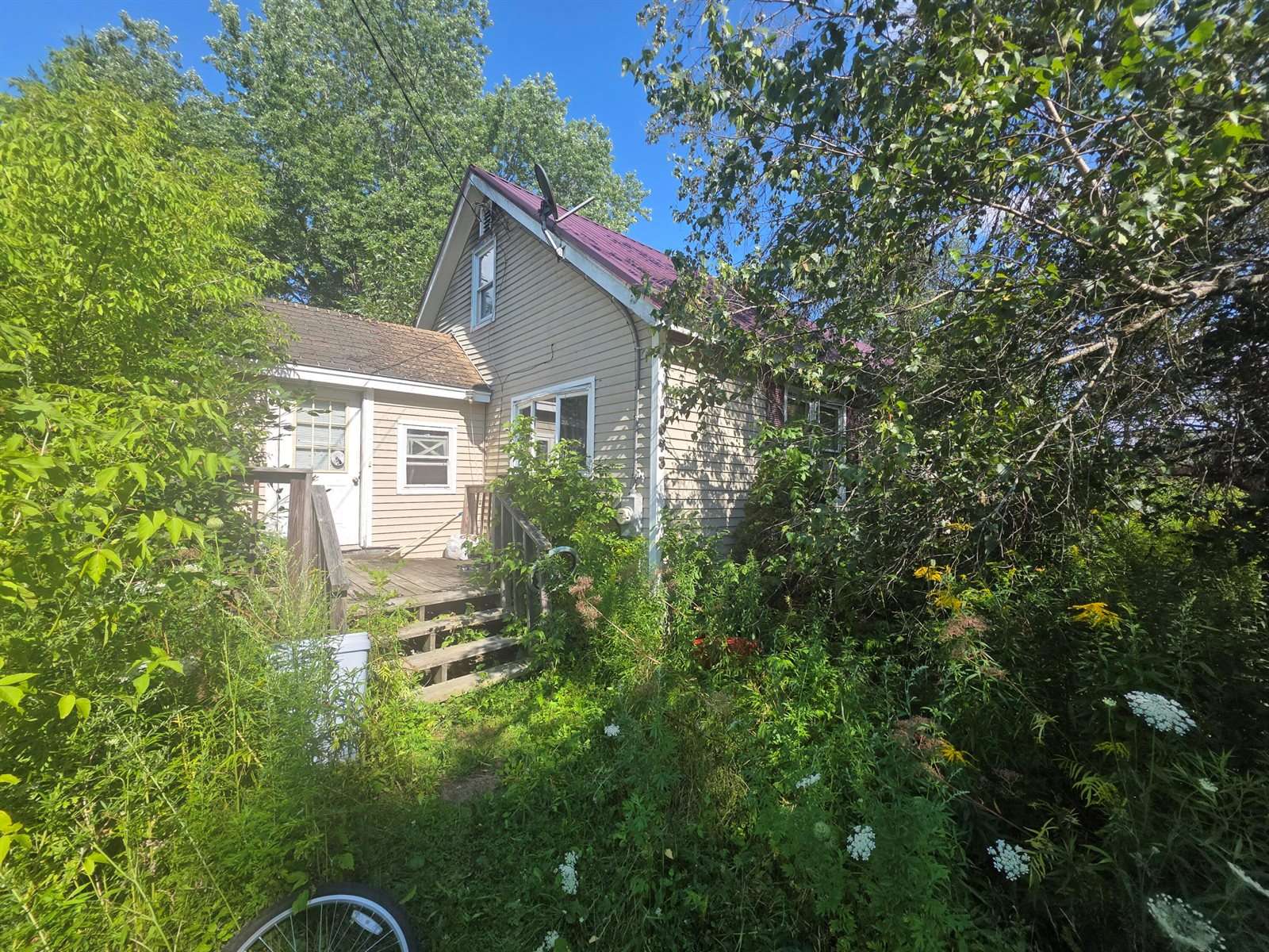 1043 Warren Hill Road, Palmyra, ME 04965