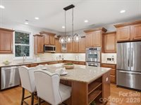 3506 Delamere Drive, Matthews, NC 28104