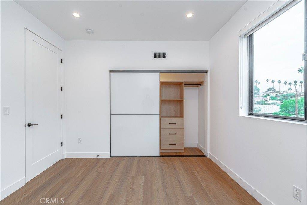 1342 Portia St, Echo Park, CA 90026