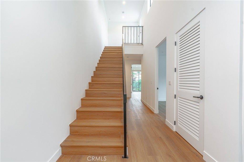 1342 Portia St, Echo Park, CA 90026