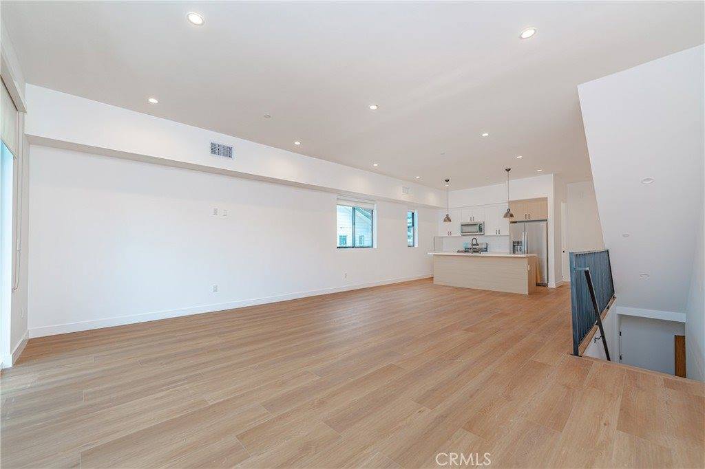 1342 Portia St, Echo Park, CA 90026