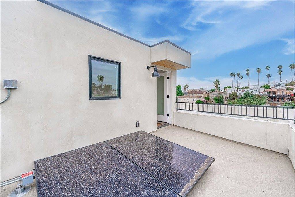 1342 Portia St, Echo Park, CA 90026