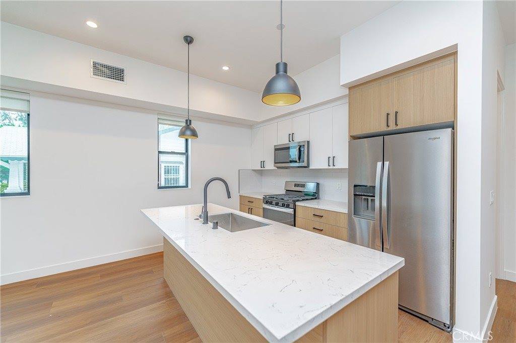 1342 Portia St, Echo Park, CA 90026