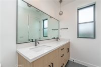 1342 Portia St, Echo Park, CA 90026