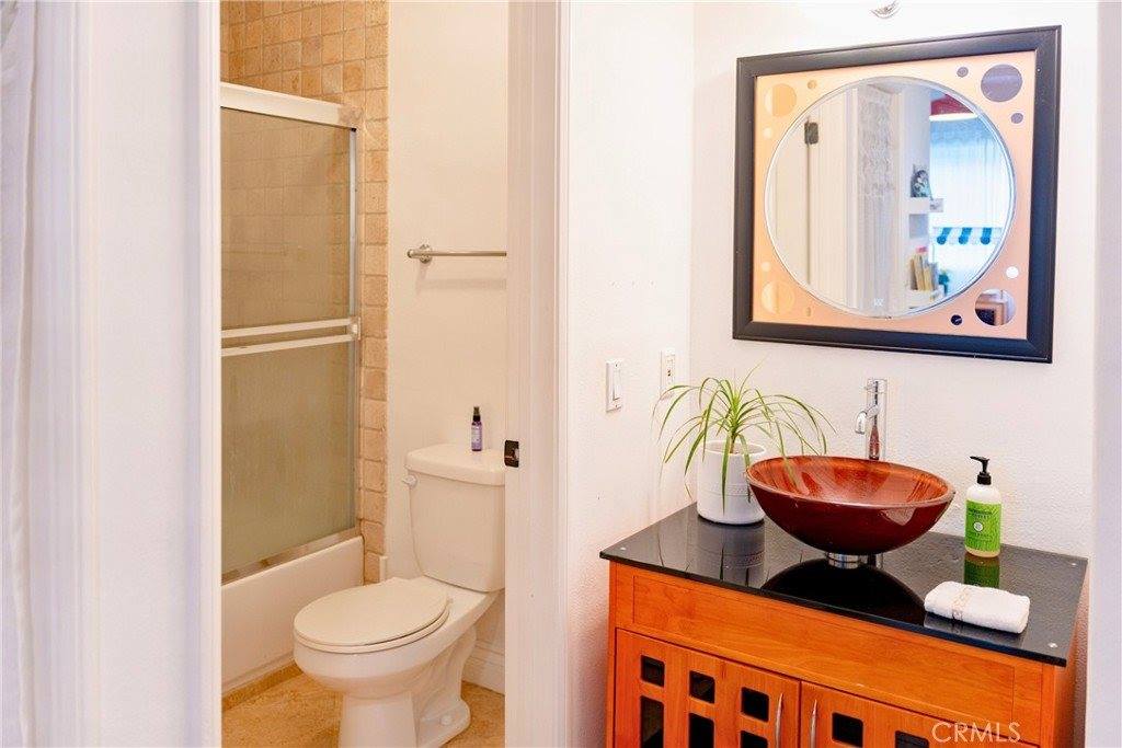 4128 Whitsett, Studio City, CA 91604