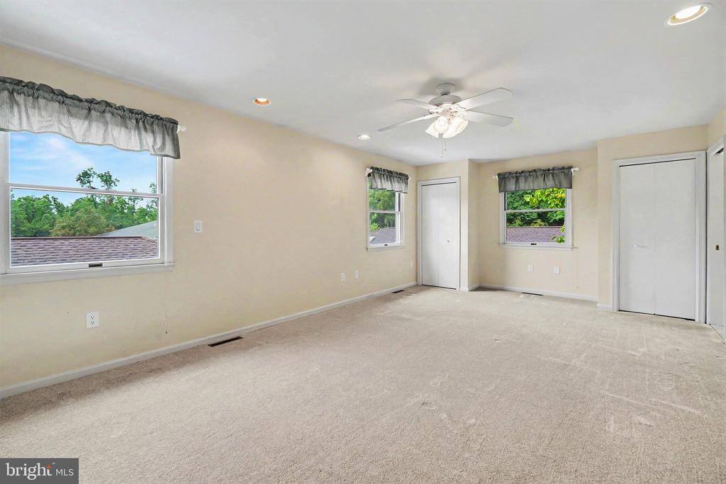 3833 North Sarayo Circle, Harrisburg, PA 17110