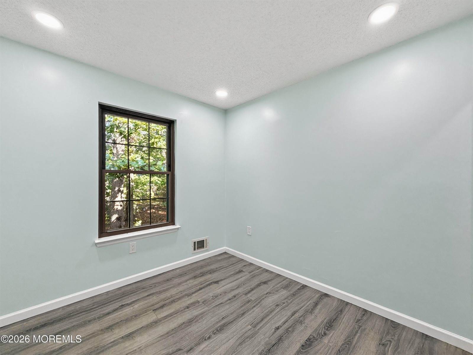 809 Daffodil Drive, Jackson, NJ 08527