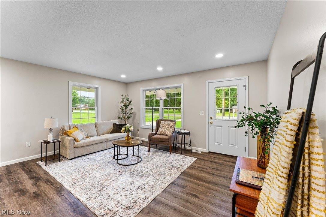 406 South Raccoon Road, Austintown, OH 44515