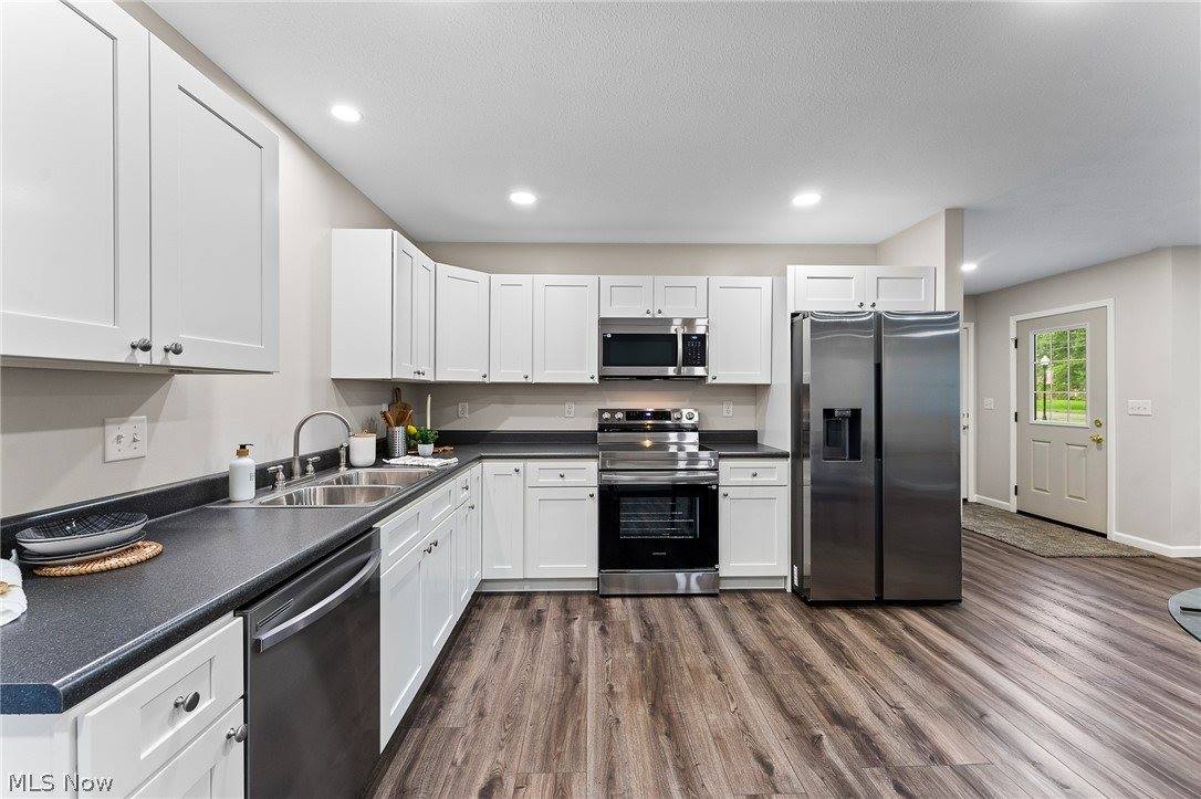 406 South Raccoon Road, Austintown, OH 44515