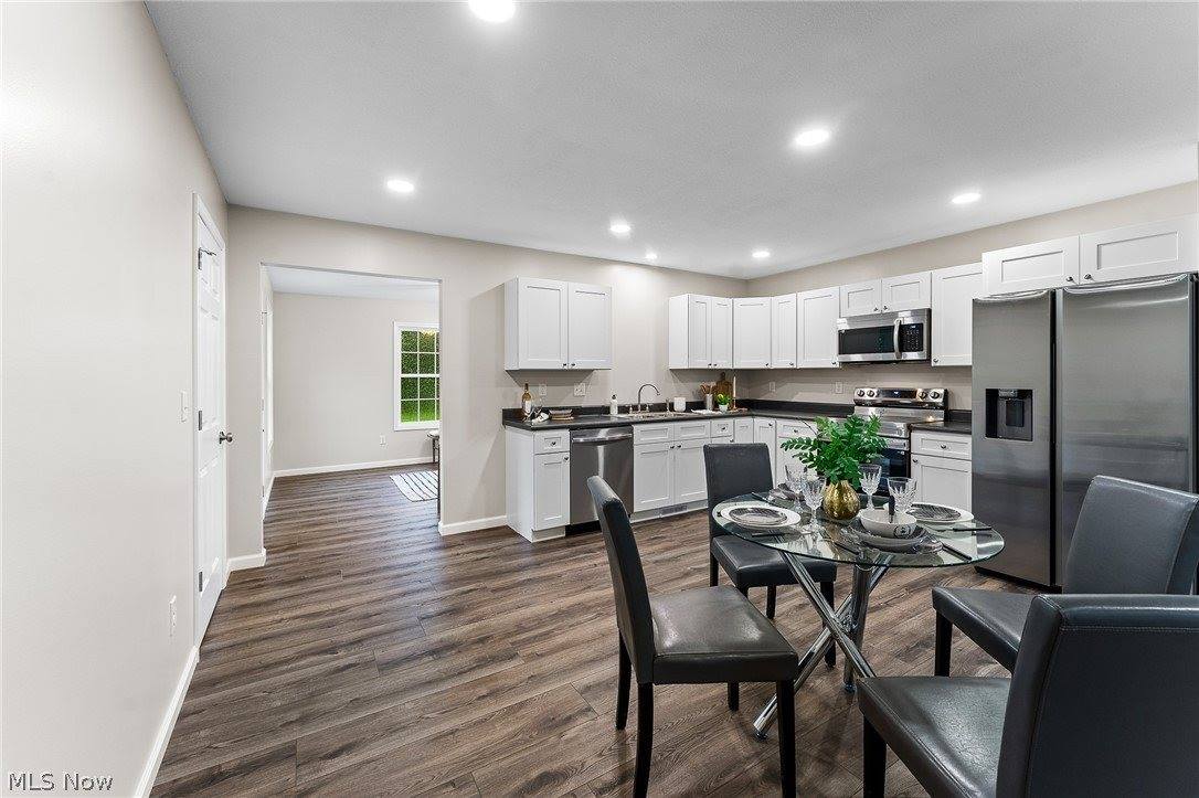 406 South Raccoon Road, Austintown, OH 44515