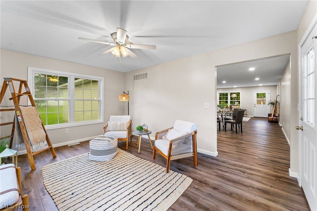 406 South Raccoon Road, Austintown, OH 44515