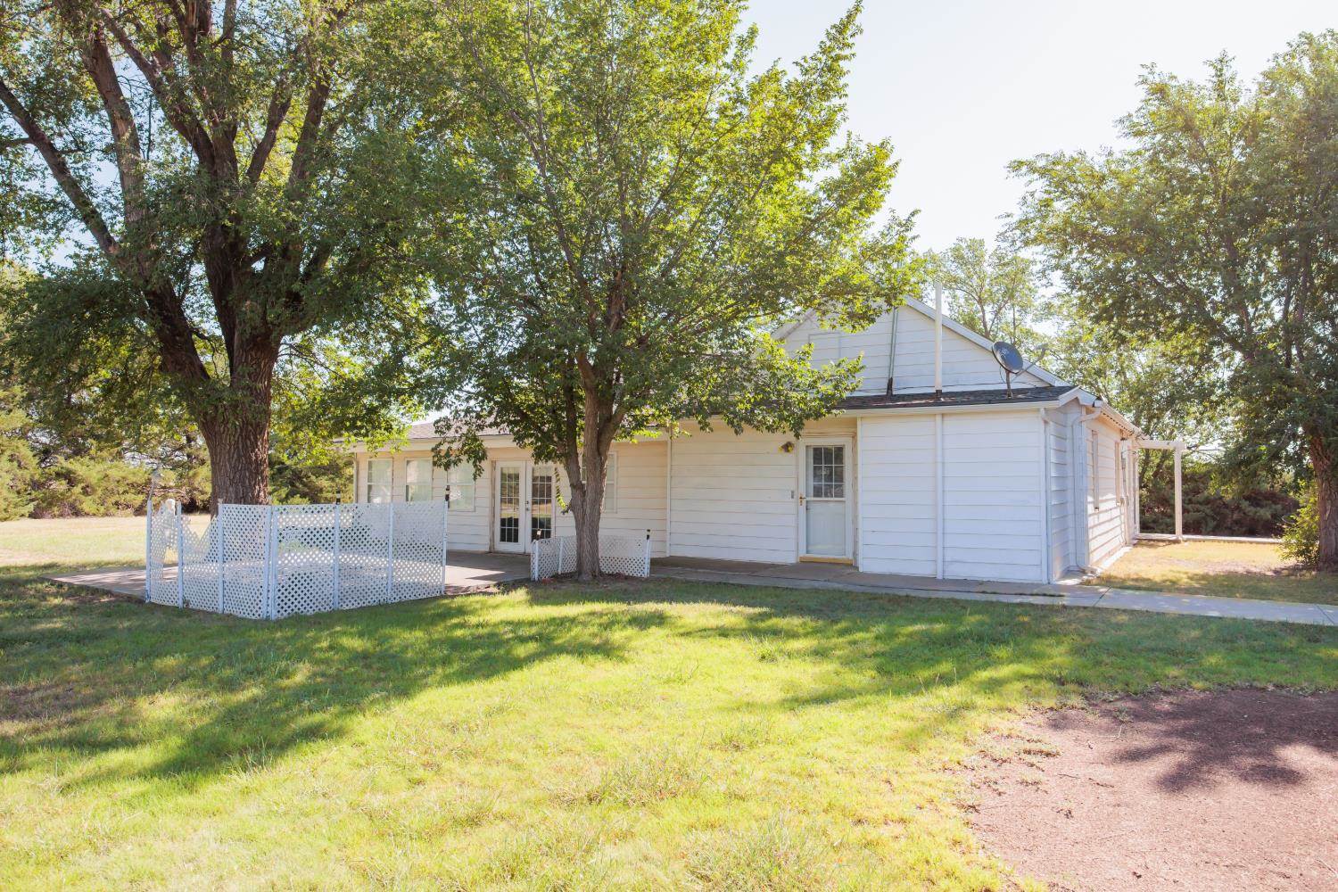 558 Oak Street, Richfield, KS 67953