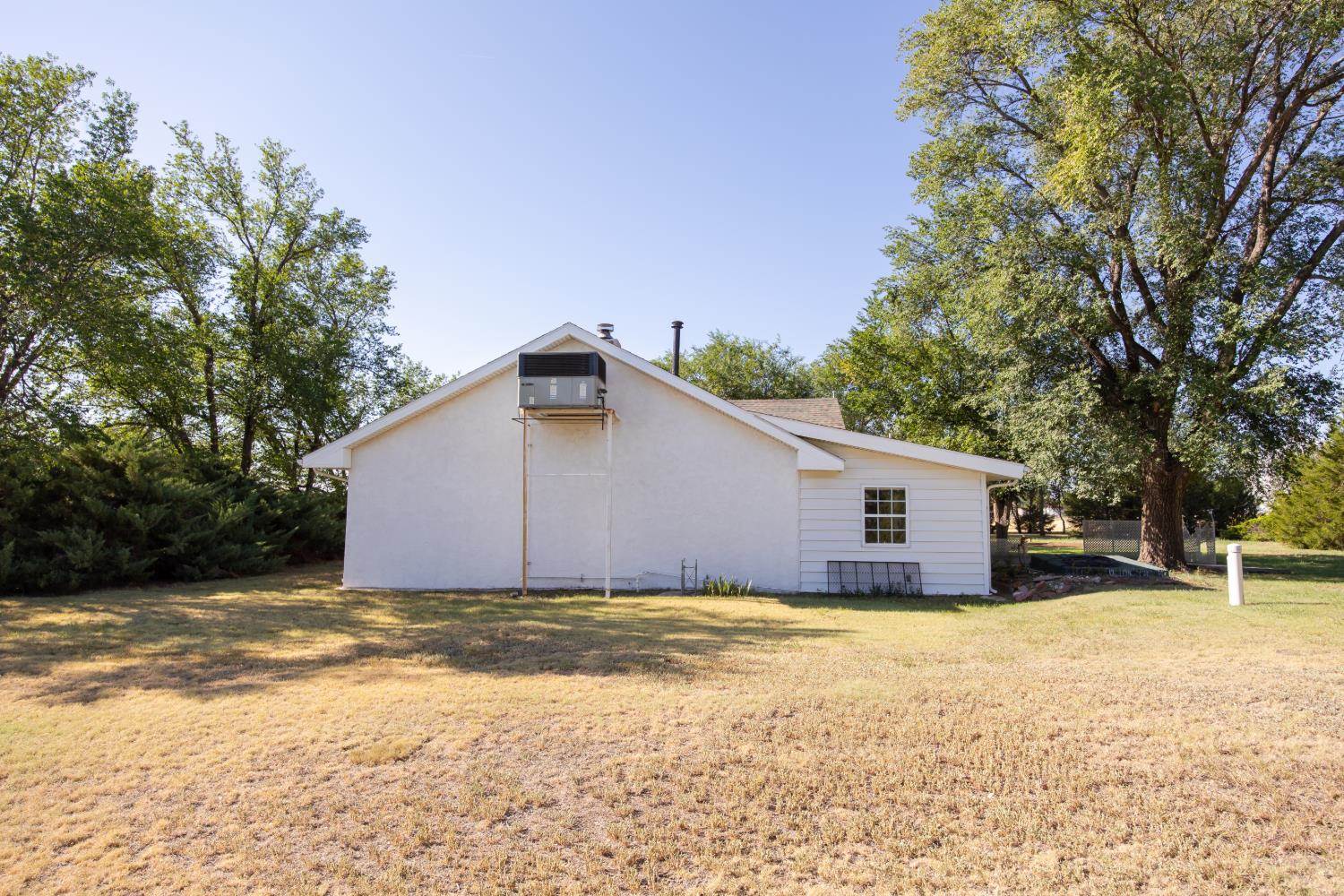 558 Oak Street, Richfield, KS 67953