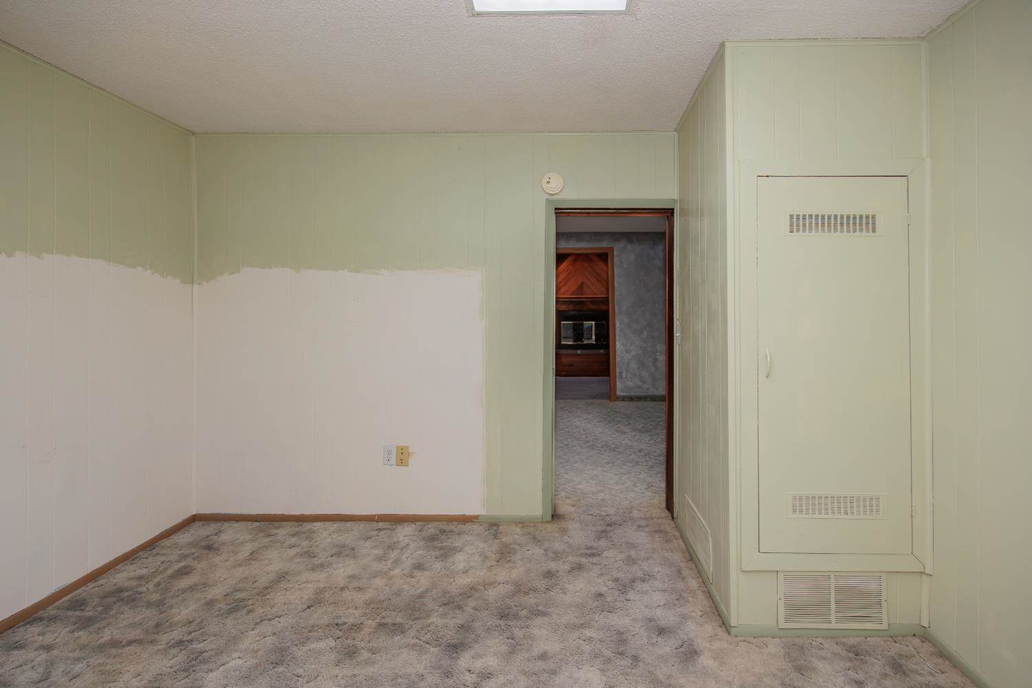 558 Oak Street, Richfield, KS 67953