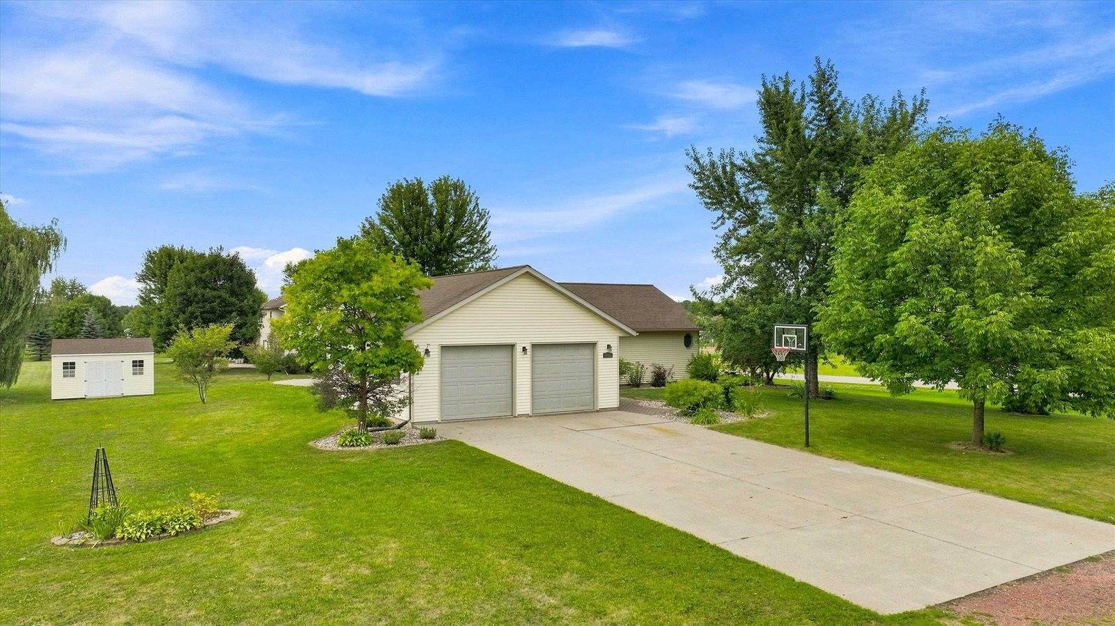 5650 Wildflower Street, Auburndale, WI 54412