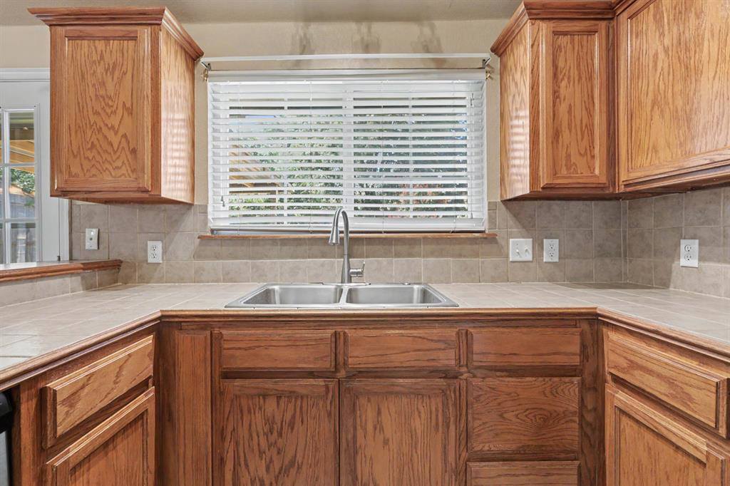 413 Bent Tree Road, Noble, OK 73068
