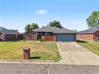 413 Bent Tree Road, Noble, OK 73068