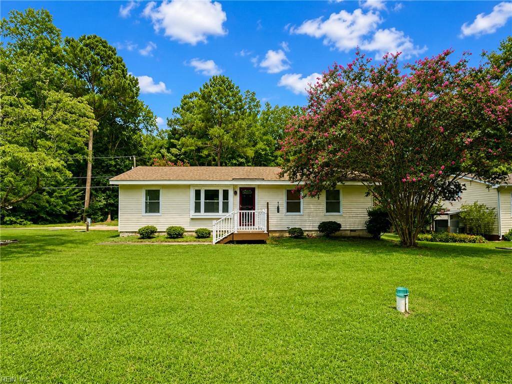 789 Coachpoint Road, Hartfield, VA 23071