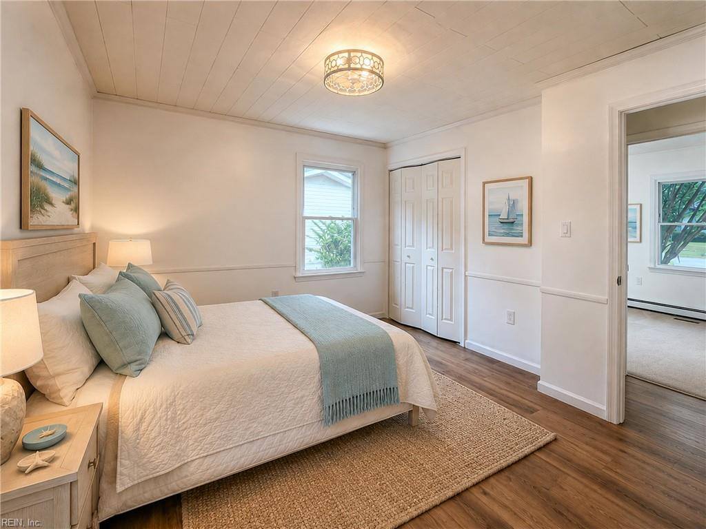 789 Coachpoint Road, Hartfield, VA 23071