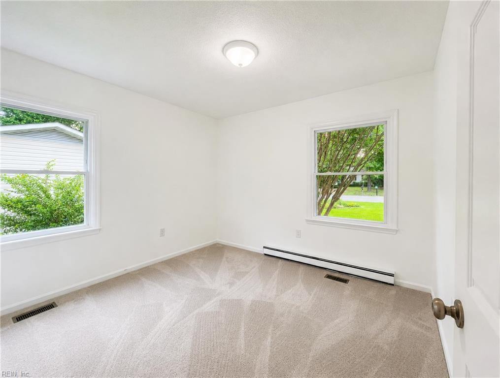 789 Coachpoint Road, Hartfield, VA 23071