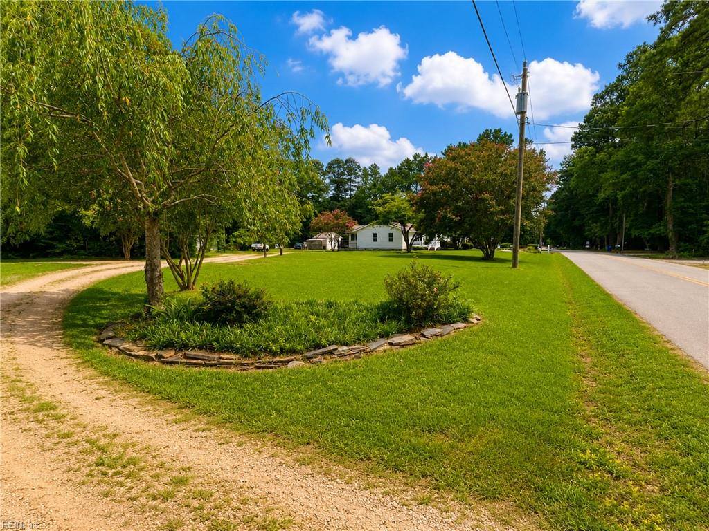789 Coachpoint Road, Hartfield, VA 23071