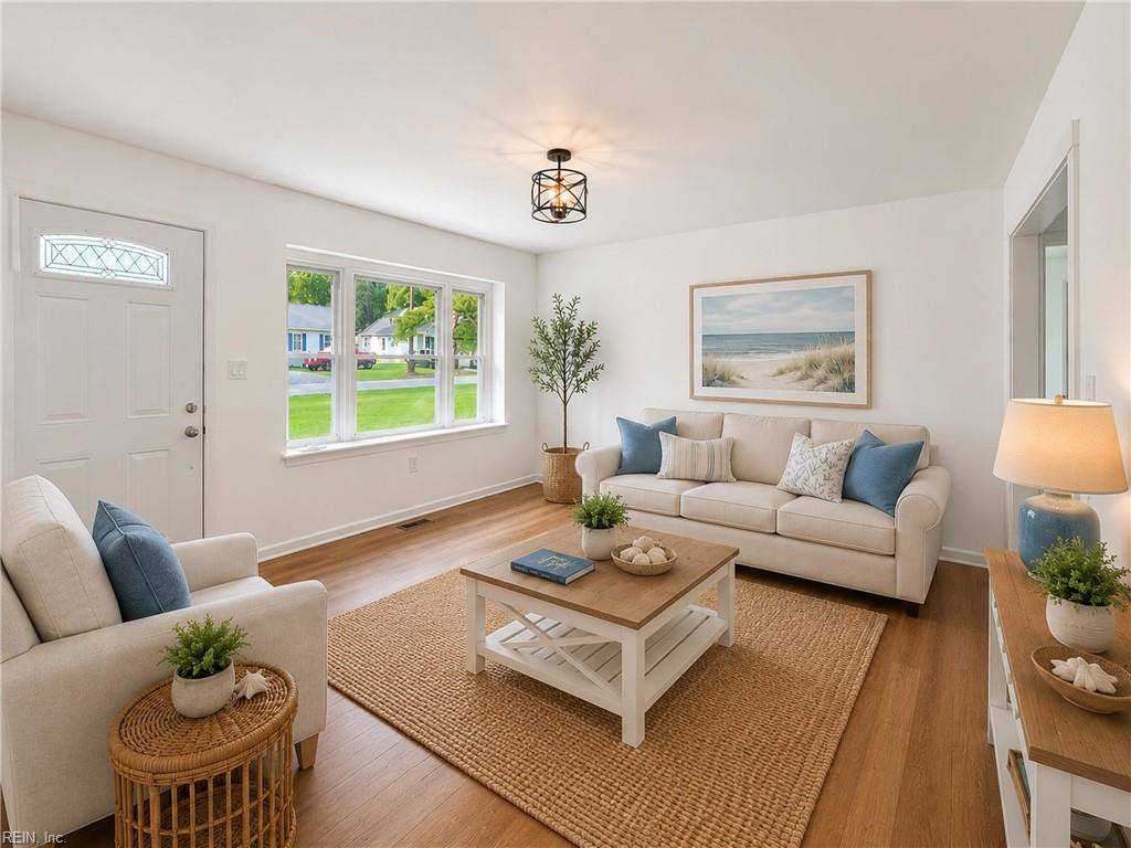789 Coachpoint Road, Hartfield, VA 23071