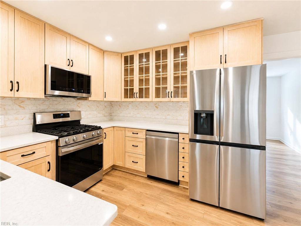 789 Coachpoint Road, Hartfield, VA 23071