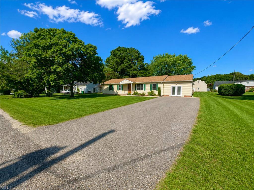2021 Tidemill Haven Ln Lane, Hayes, VA 23072