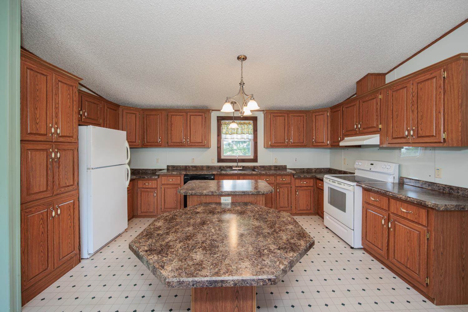 8797 East Hwy 160, Ulysses, KS 67880