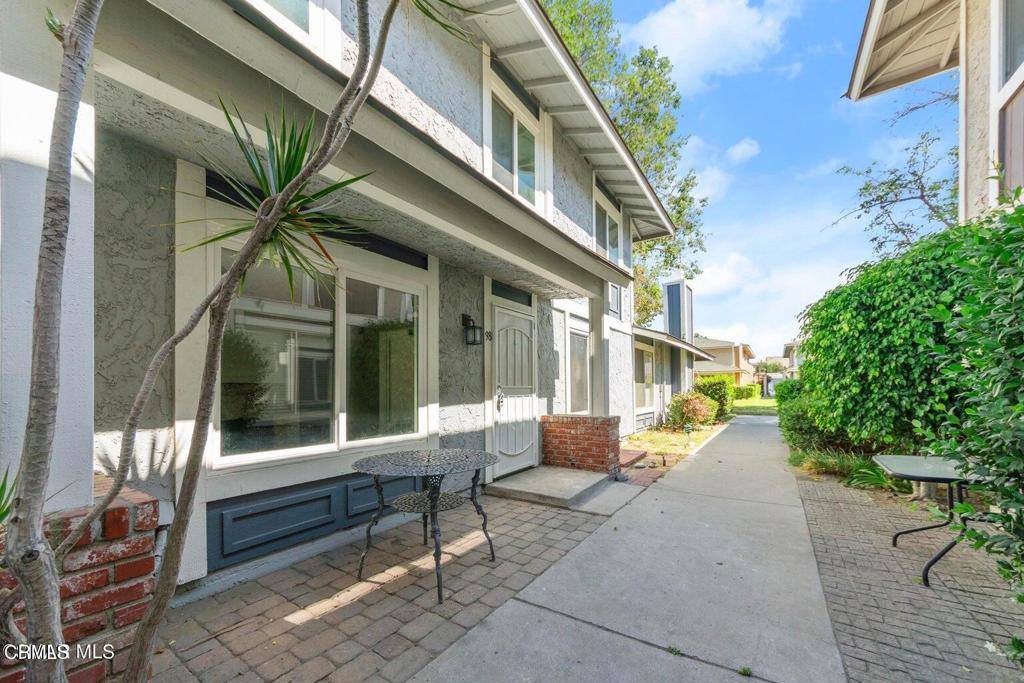 536 Spring Road, Moorpark, CA 93021