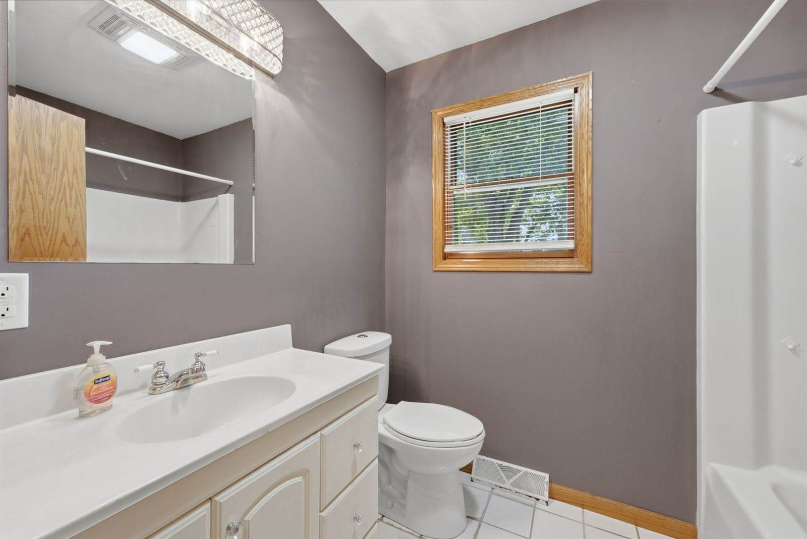 401 Walnut Street, Port Byron, IL 61275