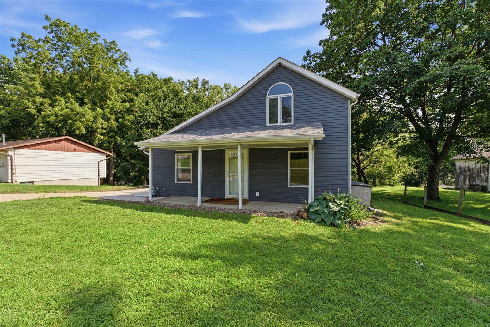 401 Walnut Street, Port Byron, IL 61275