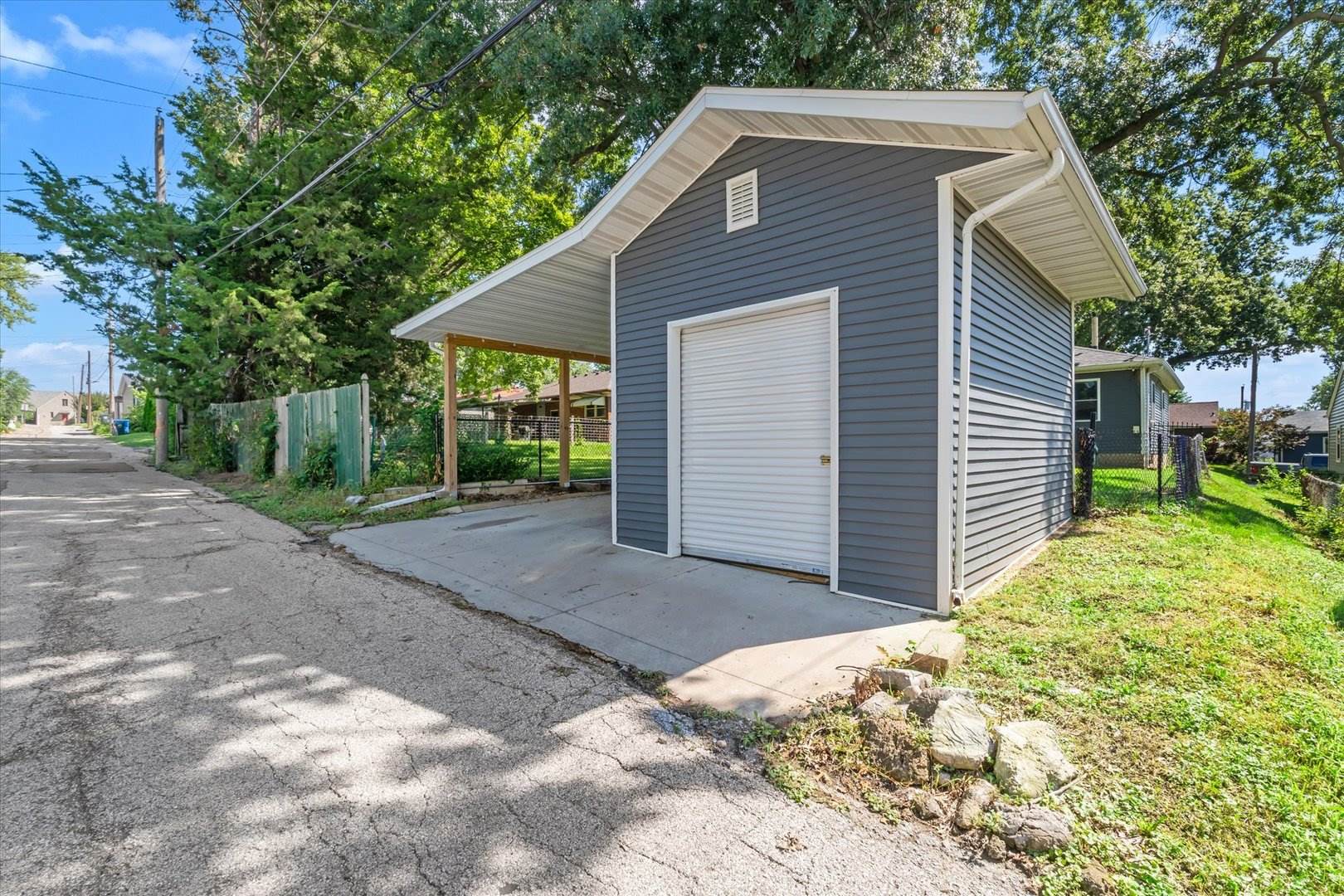 2420 Madison Street, Davenport, IA 52804