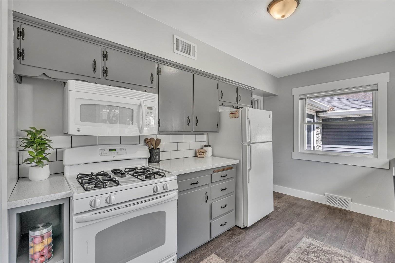 2420 Madison Street, Davenport, IA 52804