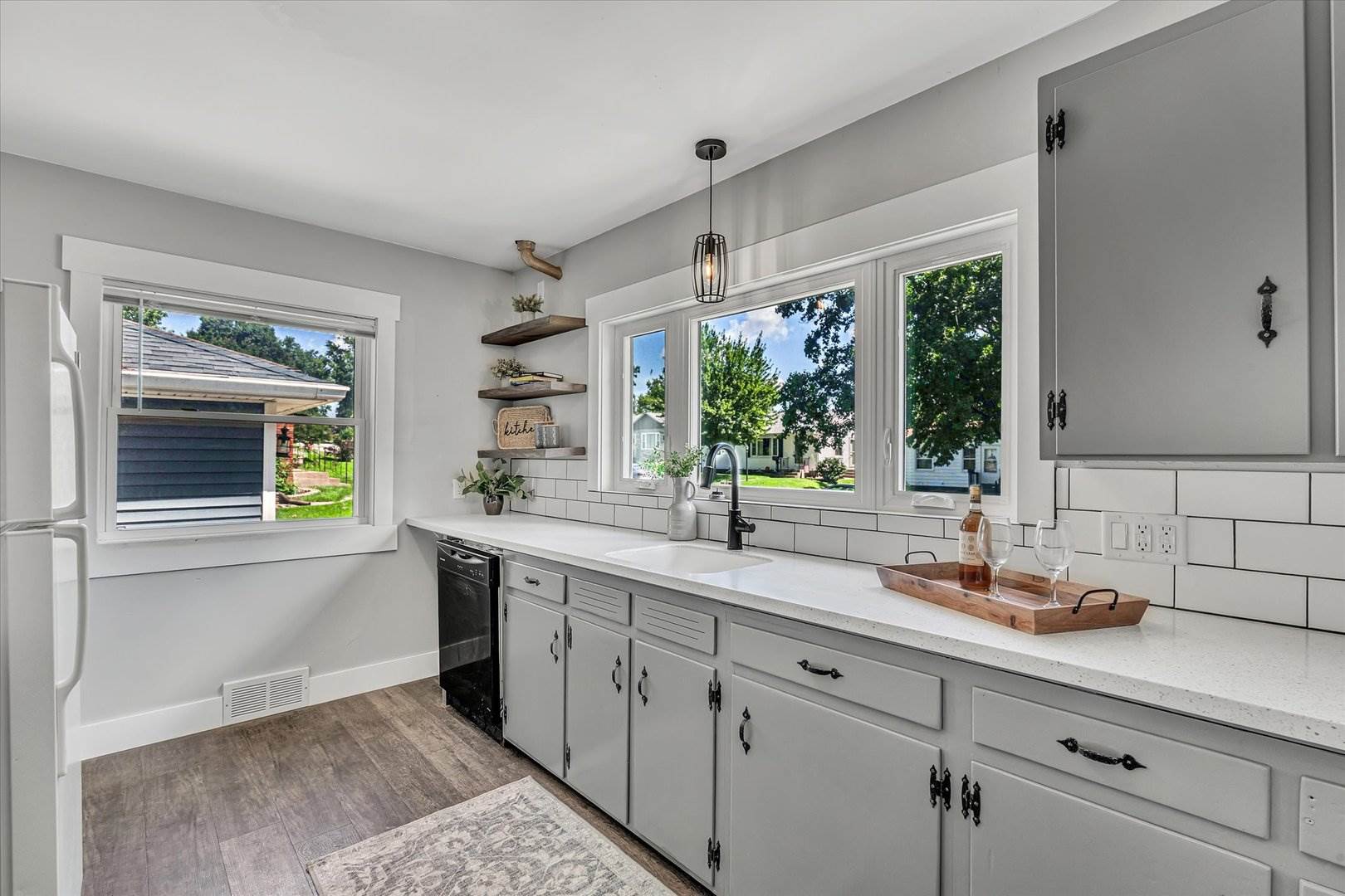 2420 Madison Street, Davenport, IA 52804